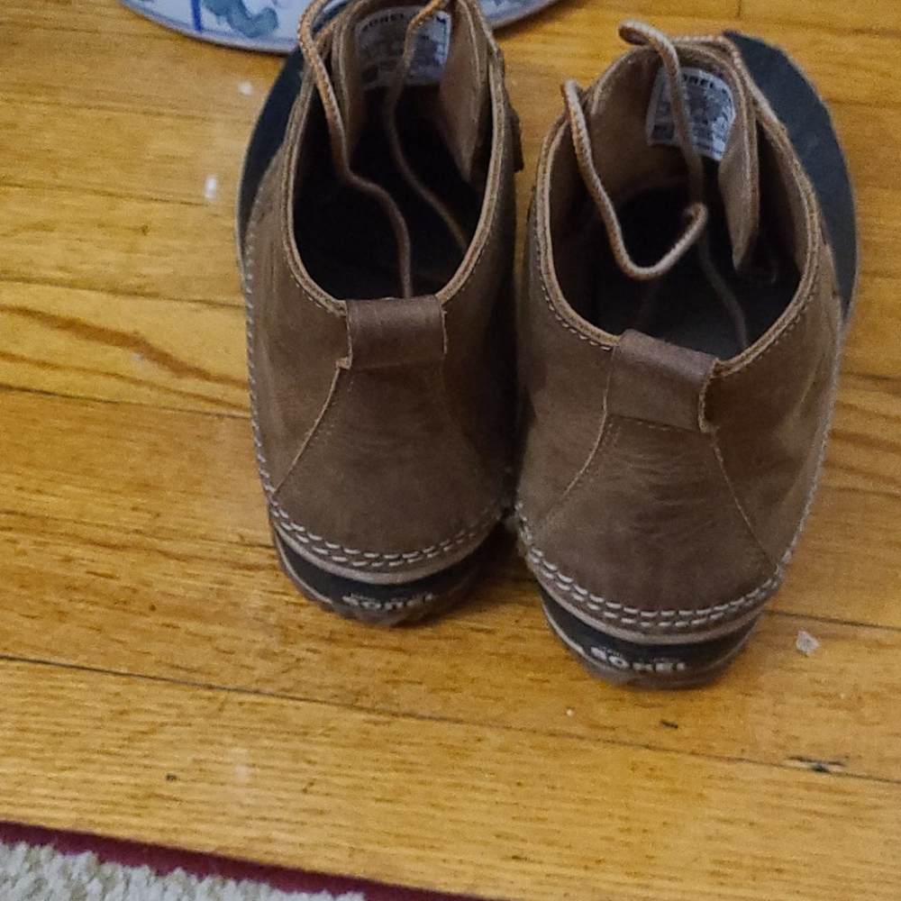 Boots - Picture 2 of 7
